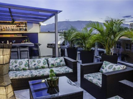 Hotel Laureles Plaza